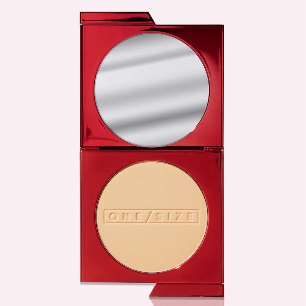 ONE/SIZE Turn Up The Base Foundation Powder Light 4 (G) Light, Golden Undertones - Picture 6 of 7